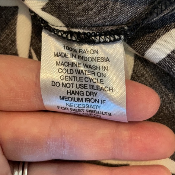 Great for summer nights! Escapada Living blouse. Boutique. Women’s XL - Picture 5 of 5